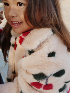 fuzzie coat - ma grande cerise