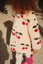 Load image into Gallery viewer, fuzzie coat - ma grande cerise