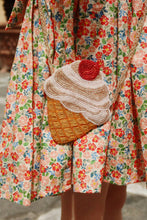 Load image into Gallery viewer, beaded ice cream shoulder bag