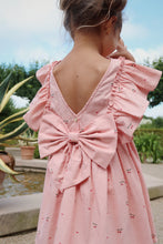 將圖片載入圖庫檢視器 Konges Sløjd Evia Bow Dress in Cherry Coeur with ruffled details and bow accents, perfect for stylish little girls.