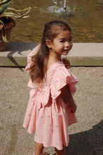 將圖片載入圖庫檢視器 Konges Sløjd Evia Bow Dress in Cherry Coeur, a cute children's dress with bow detail and vibrant cherry print.