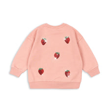 將圖片載入圖庫檢視器 Pink sweatshirt with strawberry patterns on a white background