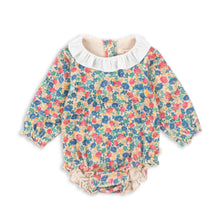 將圖片載入圖庫檢視器 Floral baby romper with ruffled collar on a white background