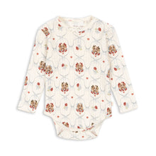 將圖片載入圖庫檢視器 Floral-patterned baby onesie on a white background