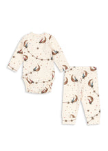 Load image into Gallery viewer, Baby onesie and pants set with bird pattern on a white background