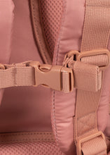 將圖片載入圖庫檢視器 Konges Sløjd Clover Schoolbag with rosette, featuring a colorful bag with a playful design and adjustable straps for kids.