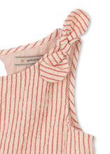 將圖片載入圖庫檢視器 Konges Sløjd Ellie Dress in Amour Stripe featuring soft fabric and playful stripe pattern for children's wear.