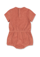 將圖片載入圖庫檢視器 Konges Sløjd Itty Romper in Canyon Rose, soft pink baby romper with shoulder snaps and comfortable fit, perfect for everyday wear.