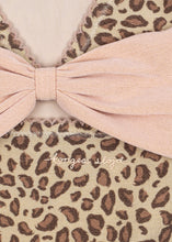 將圖片載入圖庫檢視器 Baby girl wearing Konges Sløjd Leo kitty bikini, adorable toddler swimwear with cute animal print and adjustable straps.