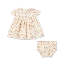 將圖片載入圖庫檢視器 Konges Sløjd Pacey Set GOTS Carta Fiori top with colorful floral pattern, made from eco-friendly organic materials.
