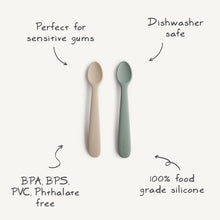 將圖片載入圖庫檢視器 Silicone Feeding Spoons (Blush/Shifting Sand) 2-Pack