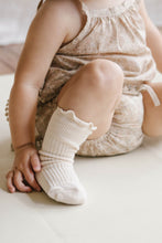 Load image into Gallery viewer, Natalie Frill Knee High Sock - Misty Pink