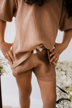 將圖片載入圖庫檢視器 Organic Cotton Waffle Scarlett Puff Sleeve Top - Light Russet