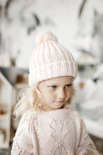 將圖片載入圖庫檢視器 Cosy Hat - Apricot Fleck