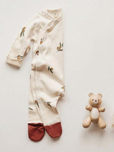 將圖片載入圖庫檢視器 Olive Garden Oat Suit with contrast feet