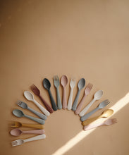Load image into Gallery viewer, Dinnerware Fork and Spoon Set (Mustard)