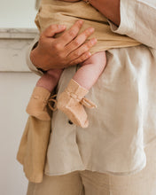 Load image into Gallery viewer, BOOTIES APRICOT | 0-9 months