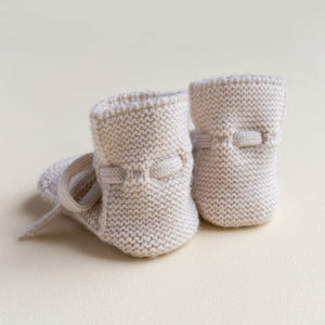 BOOTIES OFF WHITE | 0-9 months