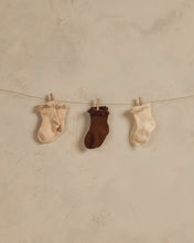 將圖片載入圖庫檢視器 ruffle socks, 3 pack || chocolate, ivory, shell