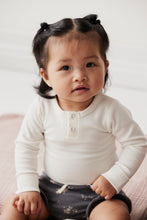 將圖片載入圖庫檢視器 Organic Cotton Fine Rib Long Sleeve Bodysuit - Milk