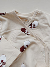 Load image into Gallery viewer, NEW BORN PYJAMAS - HEARTS