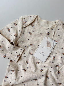 NEW BORN BODY - FLOWER BOUQUET