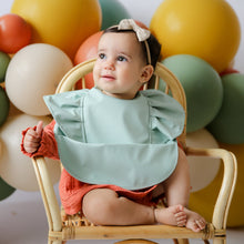 將圖片載入圖庫檢視器 Sage Frill | Snuggle Bib Waterproof