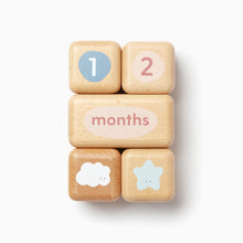 將圖片載入圖庫檢視器 Wooden Baby Milestone Blocks