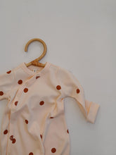 將圖片載入圖庫檢視器 Organic Zoo Sleepsuit Sunkiss Dots Suit