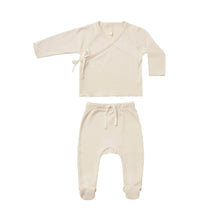 將圖片載入圖庫檢視器 Quincy Mae Sleepsuit 3-6m Wrap Top + Pant Set | natural